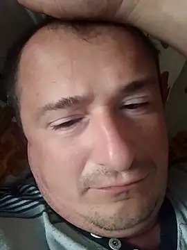 Snapshot of zurab39 chatting on 09/13/25, 04:23 zurab39 online show from 09/13/25, 04:23