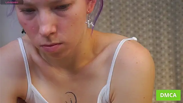 JuliannaWenger online show from 10/27/25, 04:11