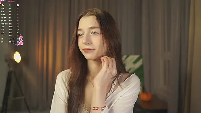 RoxieBolich online show from 11/09/25, 01:42