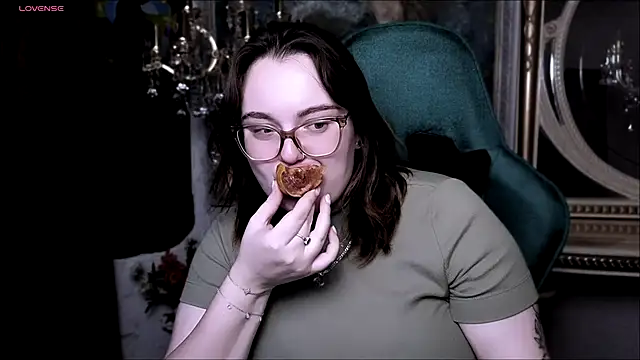 KatrinClark online show from 09/26/25, 04:22