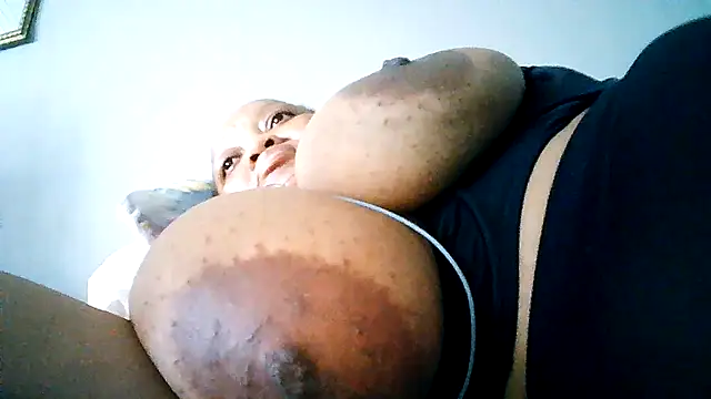 Yellobonepussy online show from 10/15/25, 02:28