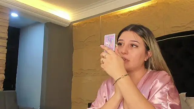 SophiaDior  online show from 11/13/25, 12:26