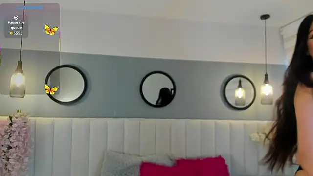 Mila Hank  online show from 10/08/25, 01:20