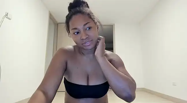 Snapshot of Meganbelford1 chatting on 01/18/25, 12:46 Meganbelford1 online show from 01/18/25, 12:46
