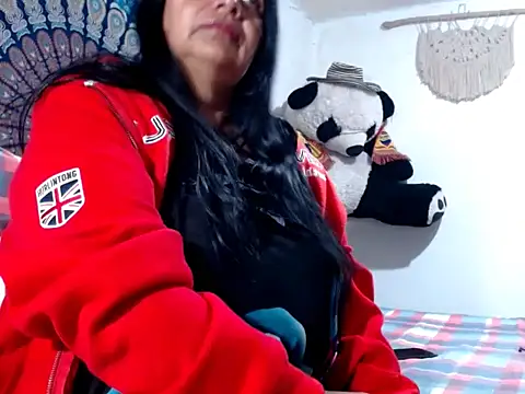 Snapshot of Big_Lola_ chatting on 10/19/25, 11:05 Big Lola online show from 10/19/25, 11:05