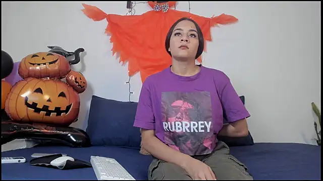 Lady rossee online show from 10/17/25, 01:25