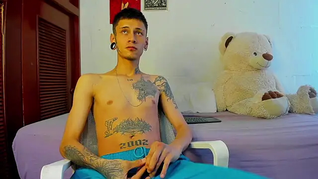 cold snow013 online show from 10/19/25, 11:11