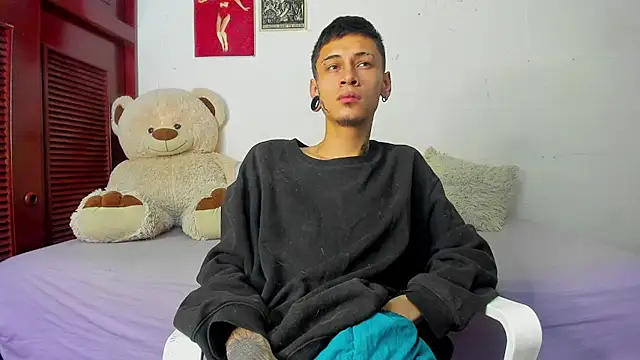 cold snow013 online show from 10/23/25, 08:24