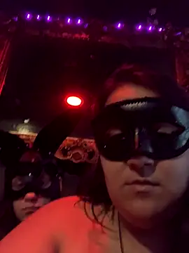 ElizabethRosee online show from 10/31/25, 05:19