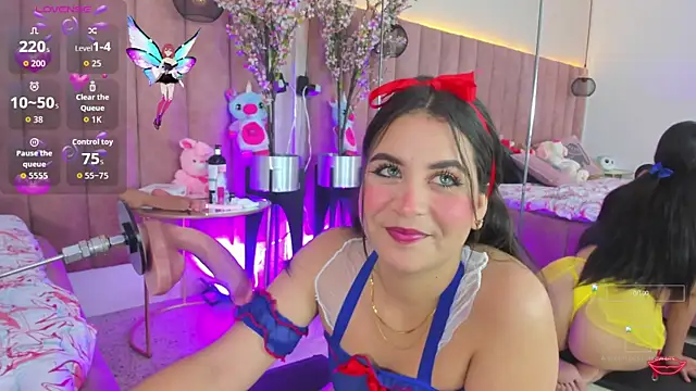 LizzyOlsen online show from 10/16/25, 07:26