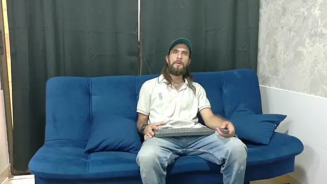 Snapshot of hairy_mannn chatting on 09/12/25, 07:58 hairy mannn online show from 09/12/25, 07:58