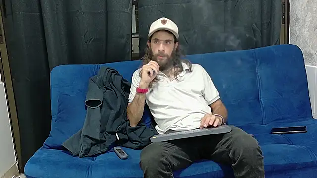 Snapshot of hairy_mannn chatting on 09/23/25, 12:57 hairy mannn online show from 09/23/25, 12:57