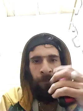 Snapshot of hairy_mannn chatting on 10/12/25, 12:53 hairy mannn online show from 10/12/25, 12:53