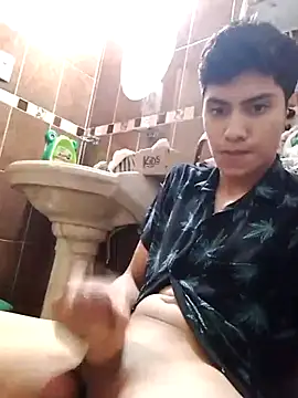 aispuro8505 online show from 09/15/25, 07:52