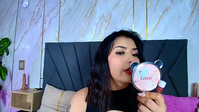 chloe Laurent1 online show from 10/05/25, 03:49