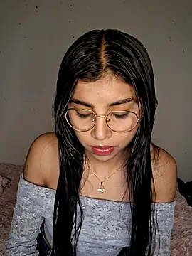 Snapshot of DianeSuns_ chatting on 09/20/25, 02:12 DianeSuns online show from 09/20/25, 02:12