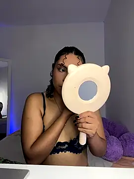 ViolettaMiller  online show from 10/09/25, 03:15