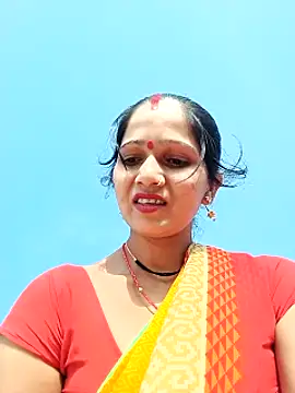 Snapshot of Jooli_xx chatting on 09/10/25, 02:44 Jooli xx online show from 09/10/25, 02:44