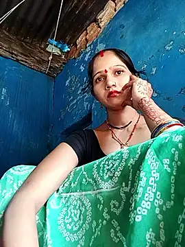 Snapshot of Jooli_xx chatting on 09/11/25, 03:06 Jooli xx online show from 09/11/25, 03:06