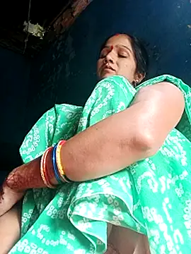 Snapshot of Jooli_xx chatting on 09/12/25, 03:17 Jooli xx online show from 09/12/25, 03:17