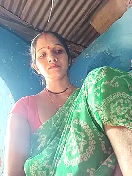 Snapshot of Jooli_xx chatting on 09/17/25, 03:41 Jooli xx online show from 09/17/25, 03:41