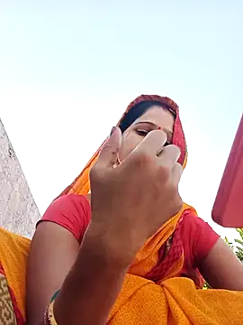 Snapshot of Jooli_xx chatting on 09/25/25, 01:42 Jooli xx online show from 09/25/25, 01:42