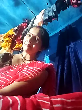 Snapshot of Jooli_xx chatting on 09/25/25, 01:48 Jooli xx online show from 09/25/25, 01:48