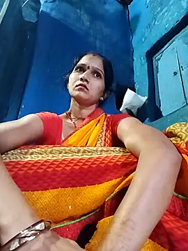 Snapshot of Jooli_xx chatting on 09/27/25, 12:21 Jooli xx online show from 09/27/25, 12:21