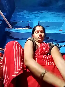 Snapshot of Jooli_xx chatting on 10/05/25, 12:09 Jooli xx online show from 10/05/25, 12:09