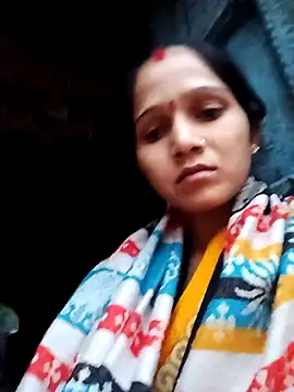 Snapshot of Jooli_xx chatting on 10/05/25, 12:14 Jooli xx online show from 10/05/25, 12:14