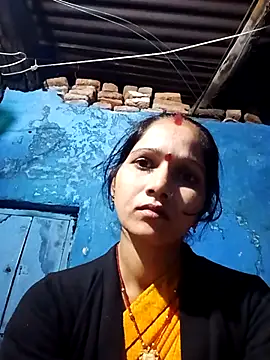 Snapshot of Jooli_xx chatting on 10/12/25, 12:48 Jooli xx online show from 10/12/25, 12:48