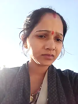 Snapshot of Jooli_xx chatting on 11/08/25, 02:34 Jooli xx online show from 11/08/25, 02:34