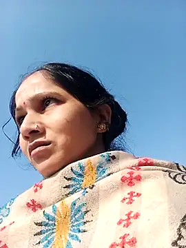 Snapshot of Jooli_xx chatting on 11/09/25, 03:38 Jooli xx online show from 11/09/25, 03:38