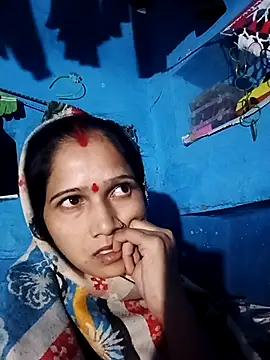 Snapshot of Jooli_xx chatting on 11/15/25, 01:51 Jooli xx online show from 11/15/25, 01:51