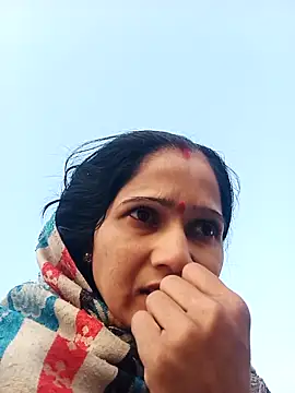 Snapshot of Jooli_xx chatting on 11/16/25, 02:06 Jooli xx online show from 11/16/25, 02:06