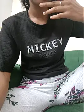 dollyjaan11 online show from 10/04/25, 12:36