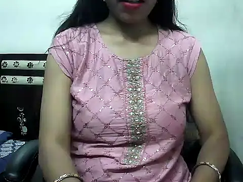 Lalita thakur online show from 10/19/25, 04:07
