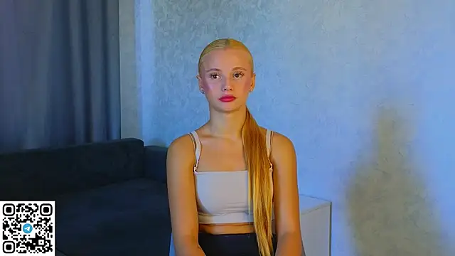 Snapshot of NaughtySeraphine chatting on 09/23/25, 06:16 NaughtySeraphine online show from 09/23/25, 06:16