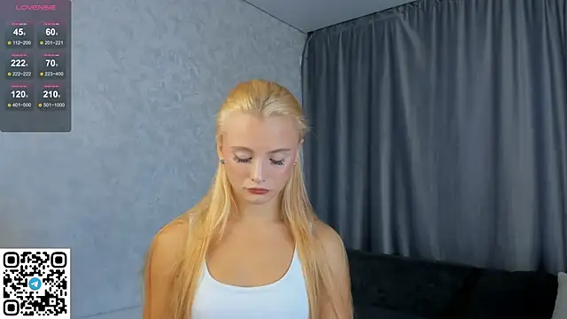 Snapshot of NaughtySeraphine chatting on 09/25/25, 06:28 NaughtySeraphine online show from 09/25/25, 06:28