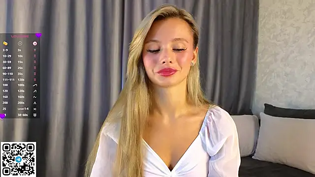 NaughtySeraphine online show from 10/29/25, 06:04