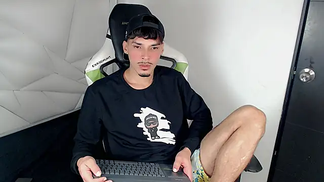 yankees  online show from 11/21/25, 04:33