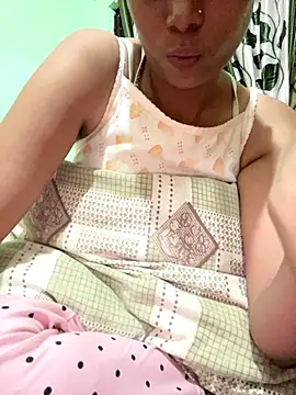 Snapshot of Romantic-jeeva chatting on 09/13/25, 05:02 Romantic-jeeva online show from 09/13/25, 05:02