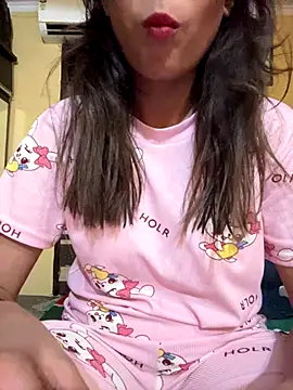 Snapshot of Romantic-jeeva chatting on 09/17/25, 01:35 Romantic-jeeva online show from 09/17/25, 01:35