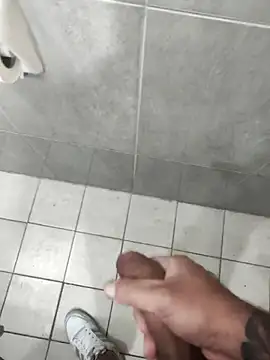 Snapshot of rorope chatting on 10/18/25, 06:26 rorope online show from 10/18/25, 06:26