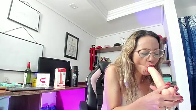 GretaVoss  online show from 10/17/25, 09:28