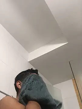 Paris 11 online show from 10/23/25, 01:43