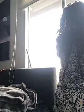 Paris 11 online show from 11/15/25, 12:45