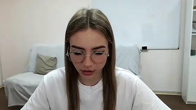 Snapshot of aSingleOne chatting on 10/22/25, 07:57 aSingleOne online show from 10/22/25, 07:57