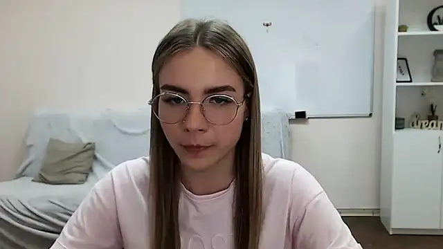 Snapshot of aSingleOne chatting on 10/27/25, 05:28 aSingleOne online show from 10/27/25, 05:28