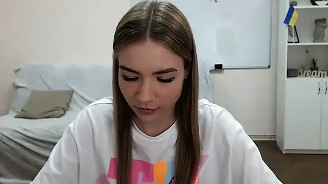 Snapshot of aSingleOne chatting on 11/04/25, 11:15 aSingleOne online show from 11/04/25, 11:15